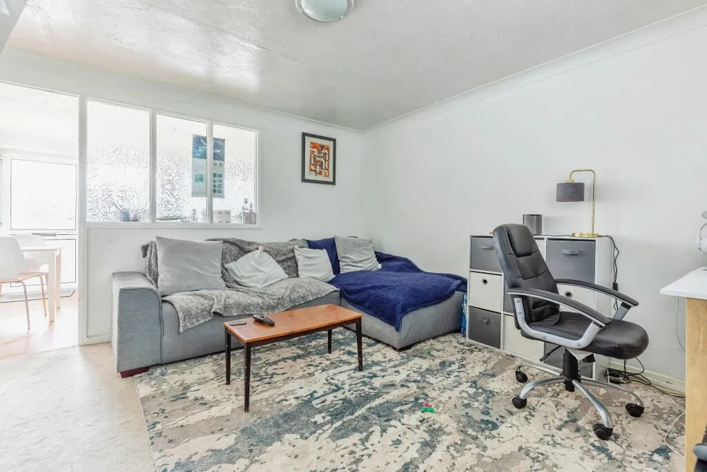 2 bed End of Terrace