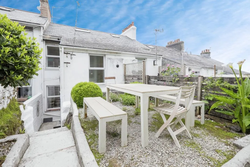 3 bed Terraced