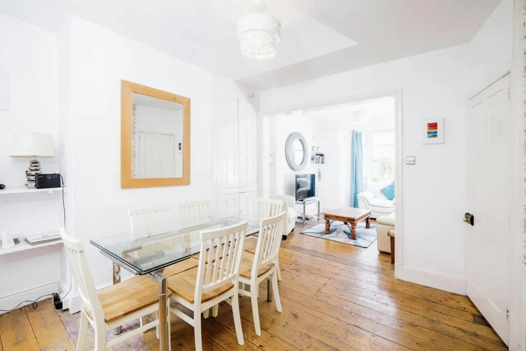 3 bed Terraced