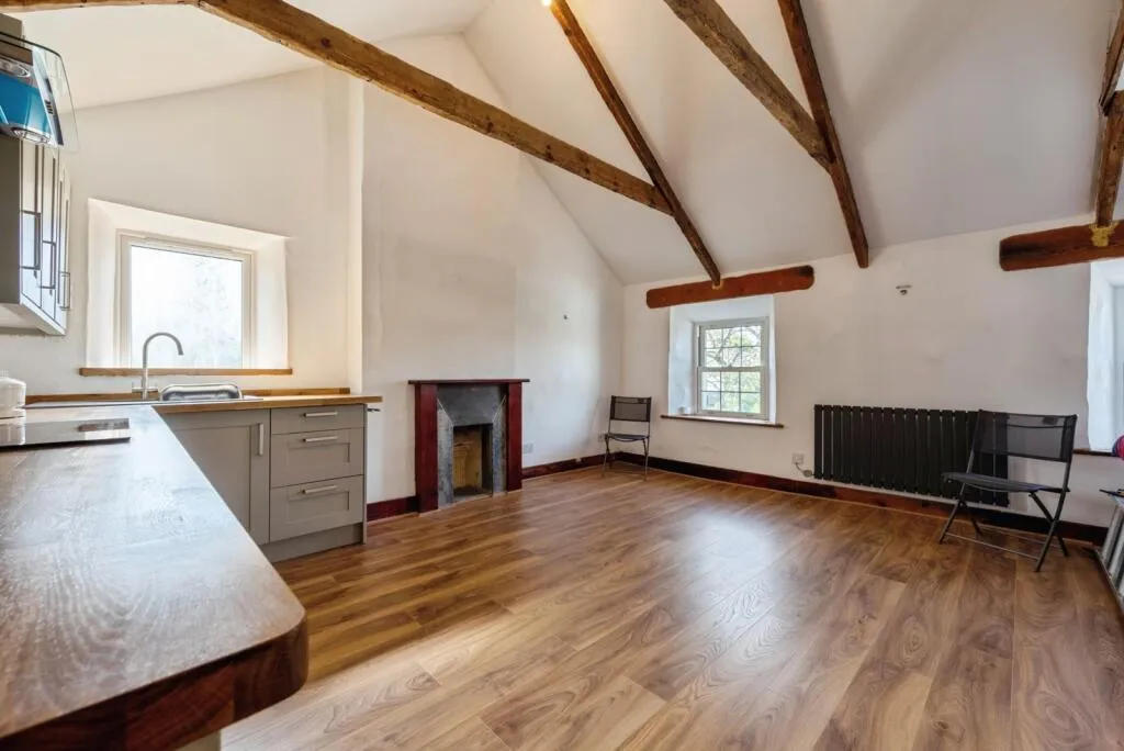 2 bed Character Property