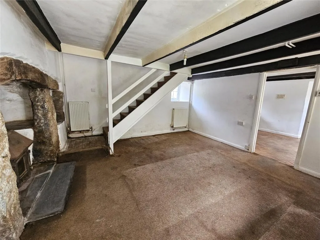 2 bed Semi-Detached