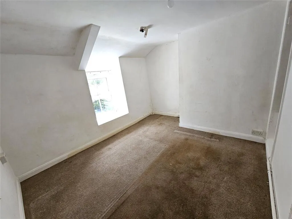 2 bed Semi-Detached