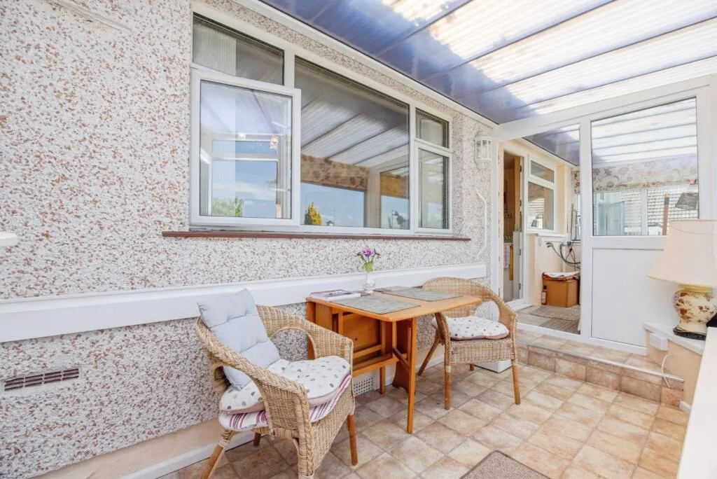 2 bed Detached Bungalow