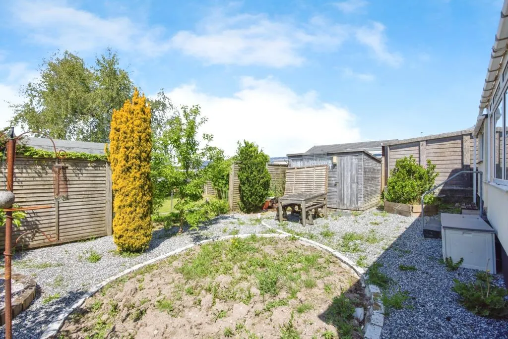 2 bed Detached Bungalow