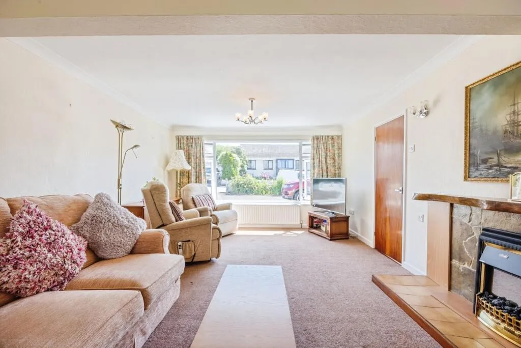 2 bed Detached Bungalow