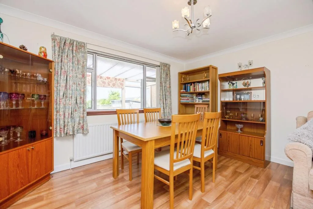 2 bed Detached Bungalow