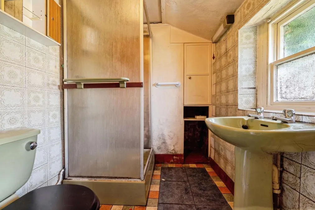 2 bed Character Property
