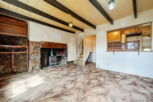 2 bed Character Property