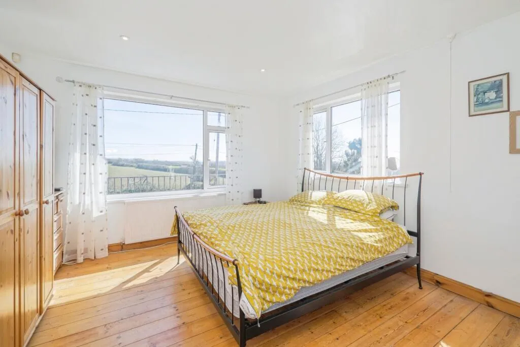 7 bed Detached