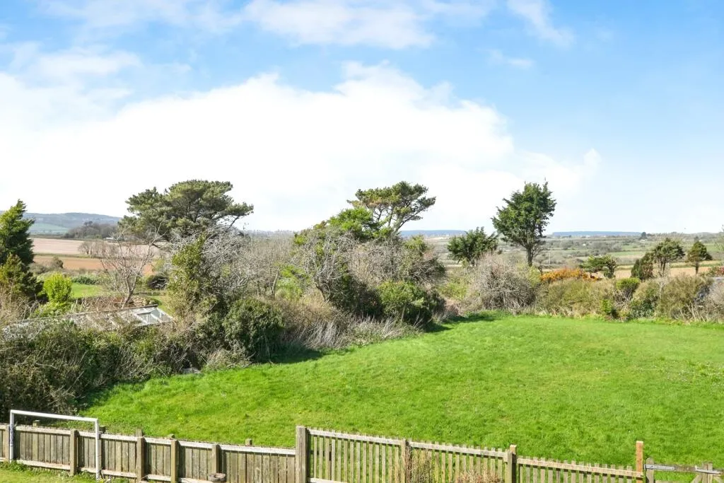 7 bed Detached