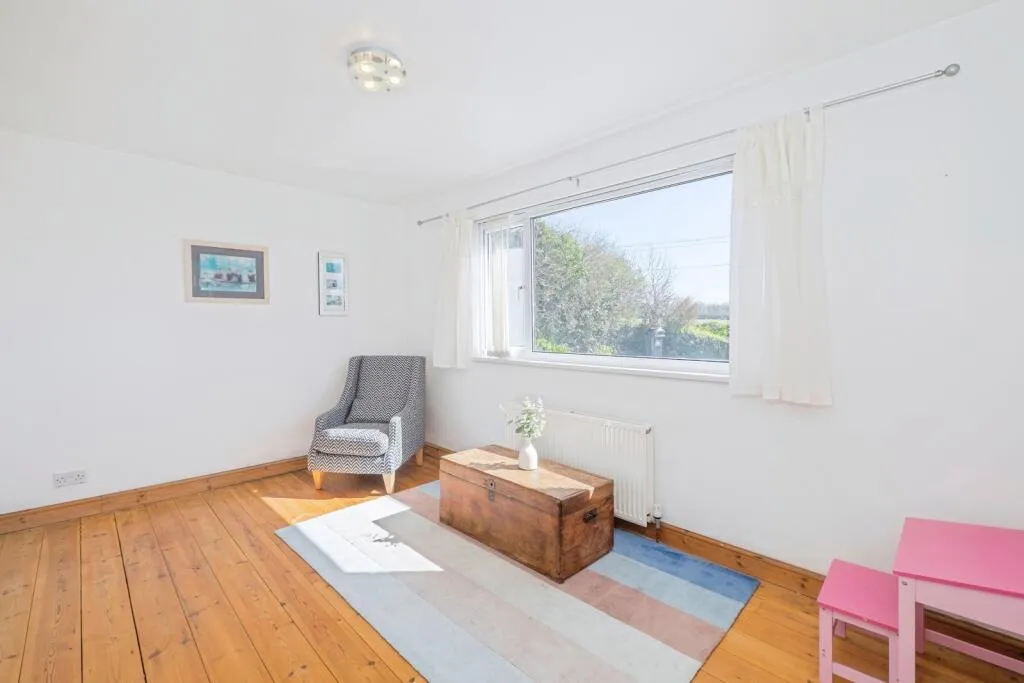 7 bed Detached