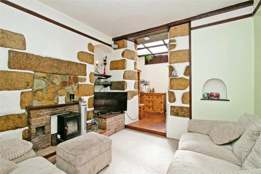 5 bed End of Terrace