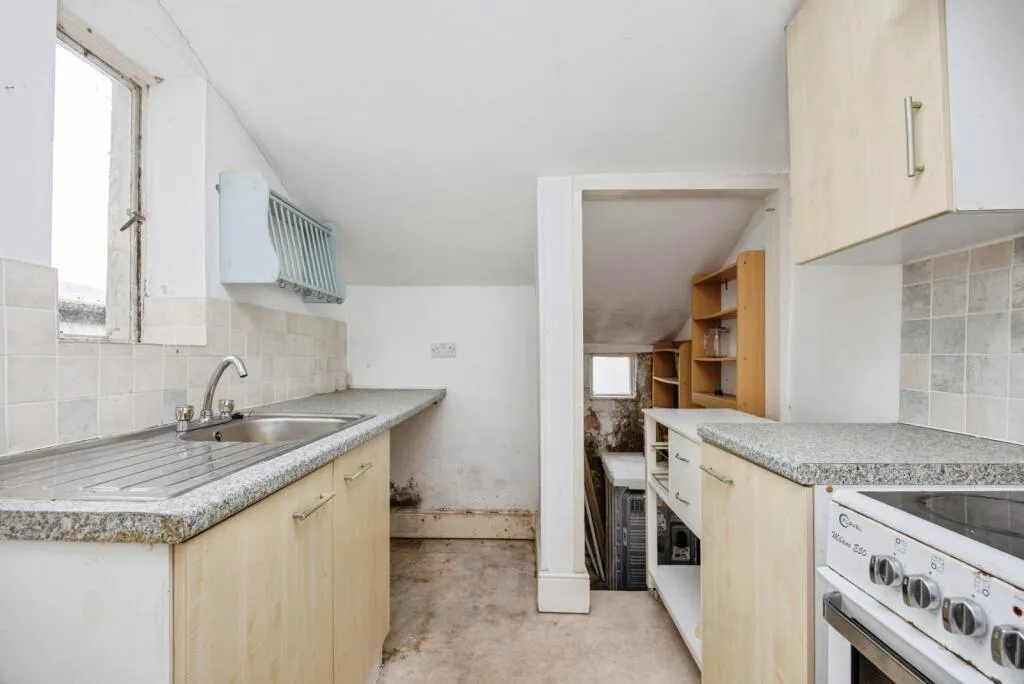 2 bed House