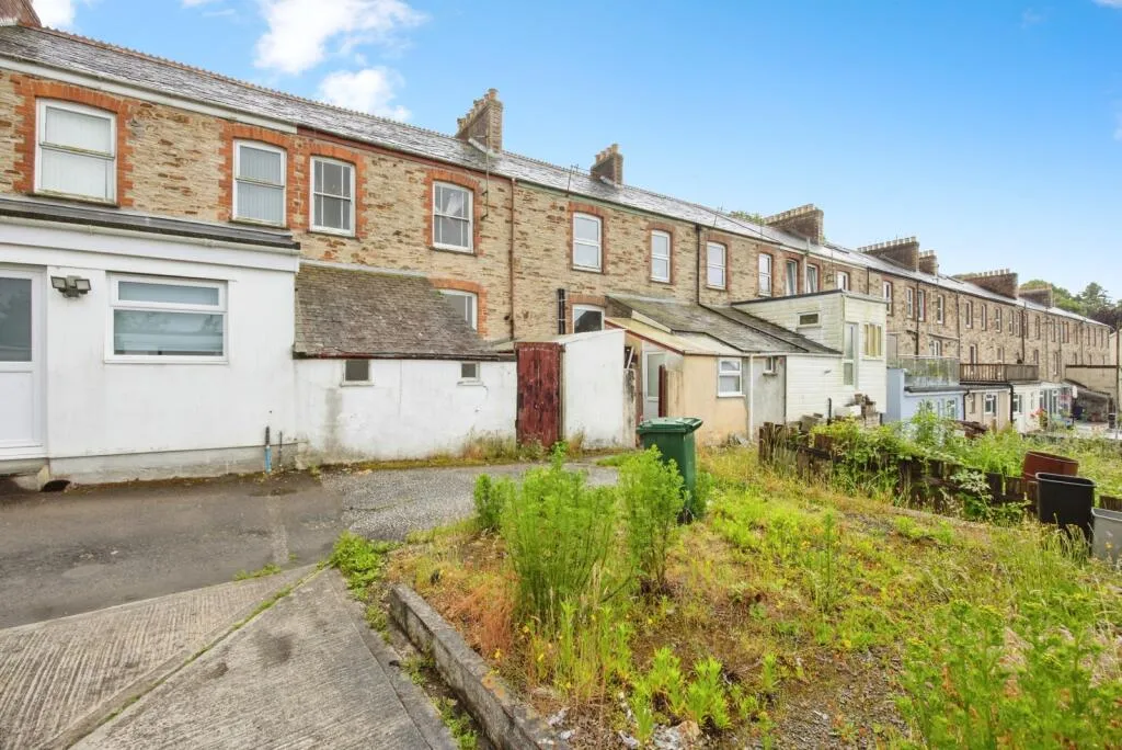 2 bed House