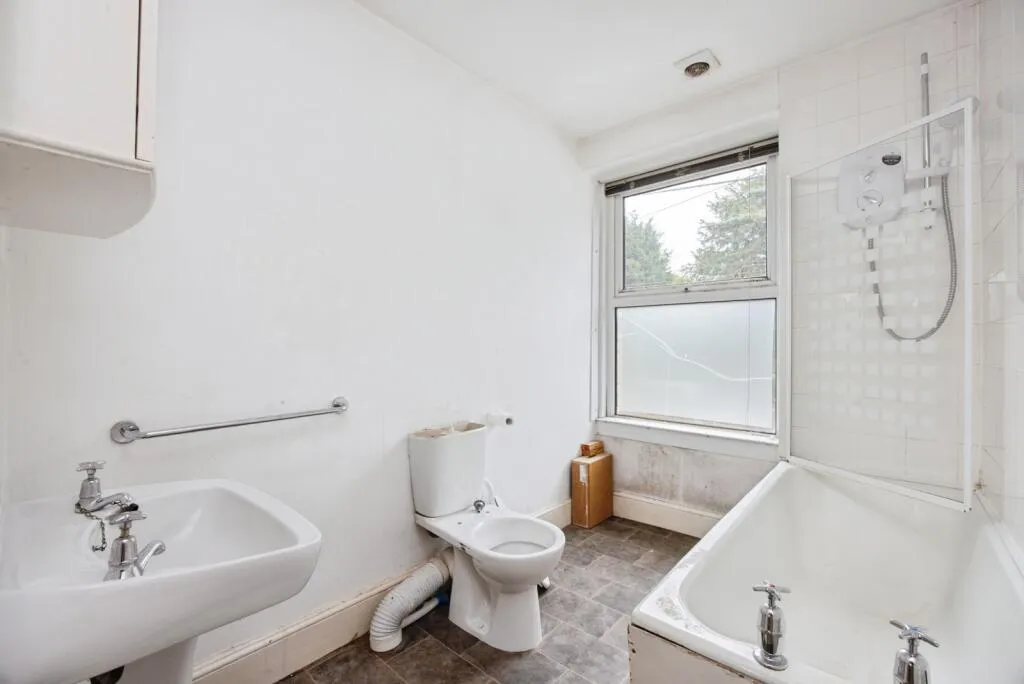 2 bed House