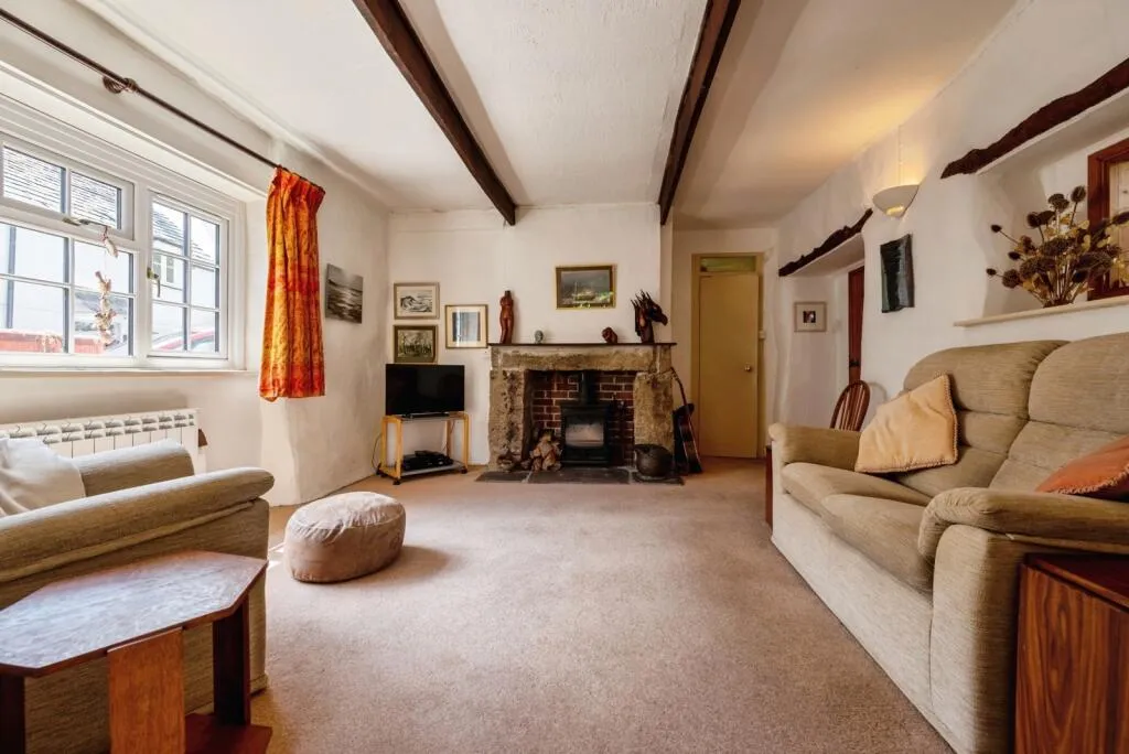 2 bed Character Property