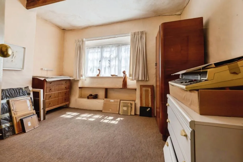 2 bed Character Property