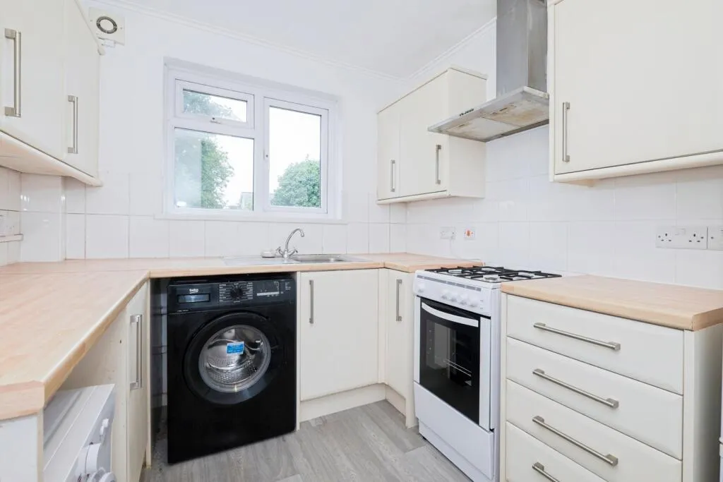 2 bed Semi-Detached