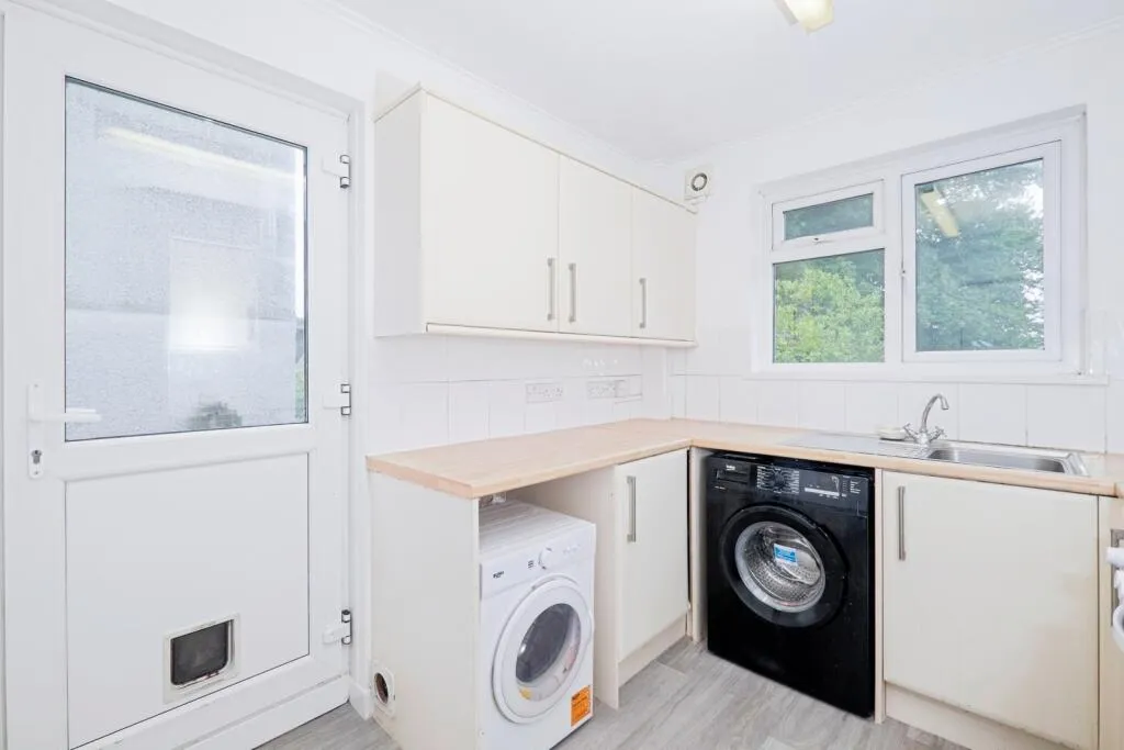 2 bed Semi-Detached