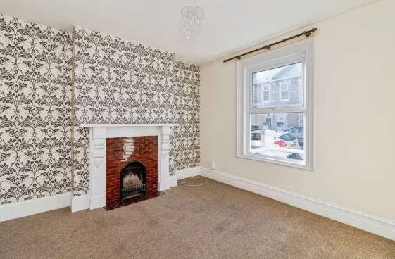 3 bed Terraced