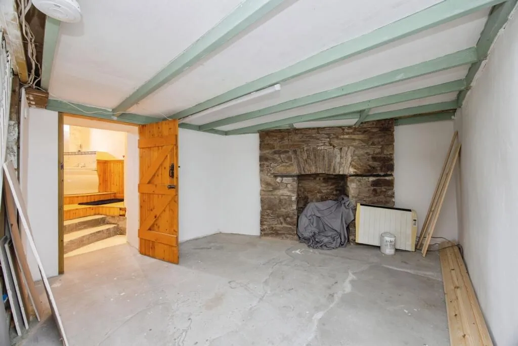 3 bed Character Property