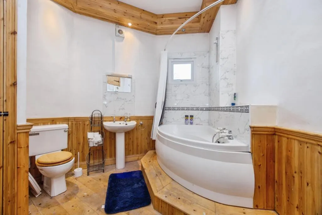 3 bed Character Property