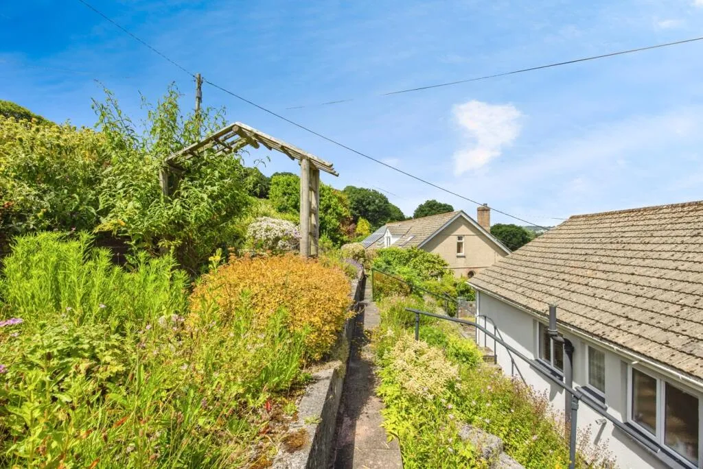 3 bed Detached Bungalow