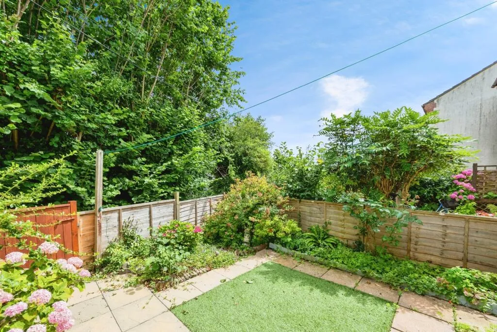 1 bed Semi-Detached