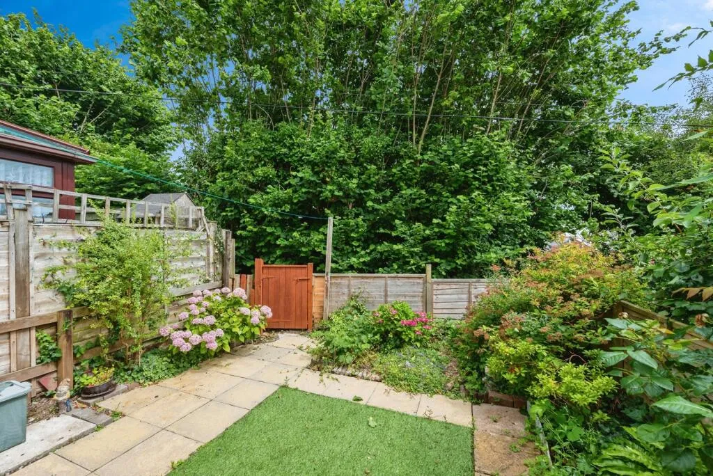 1 bed Semi-Detached