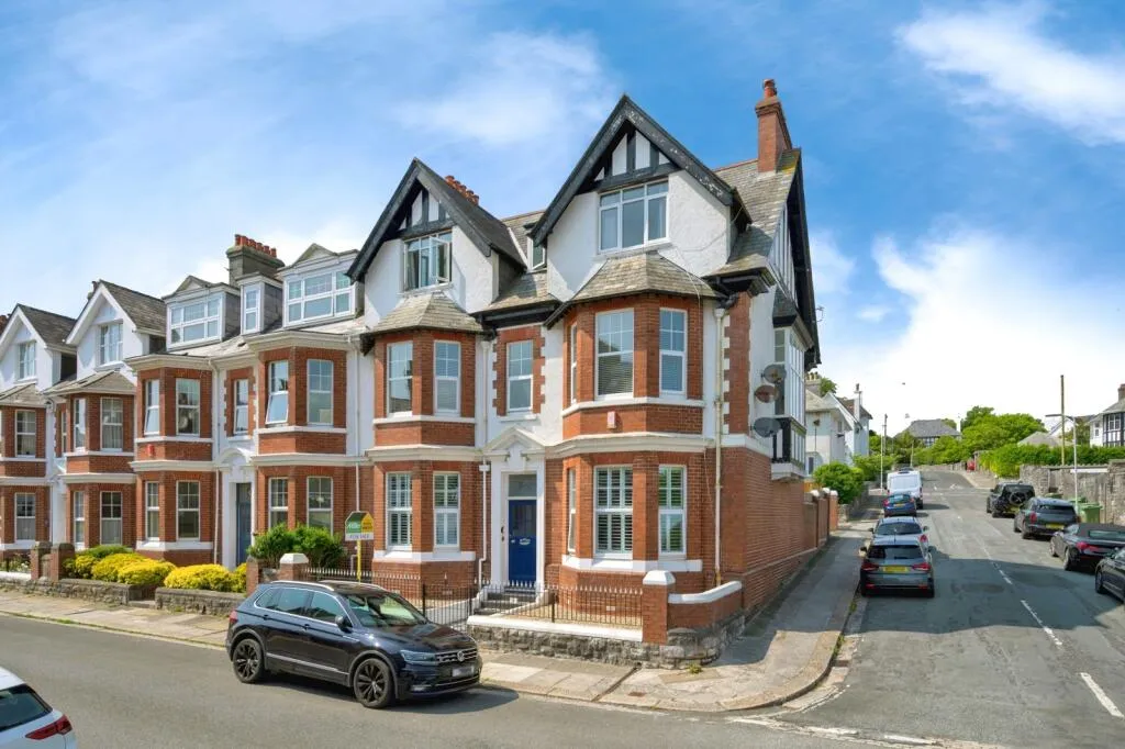 2 bed Apartment
