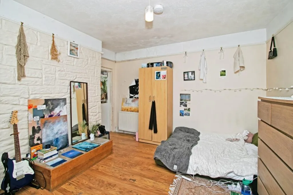 3 bed End of Terrace