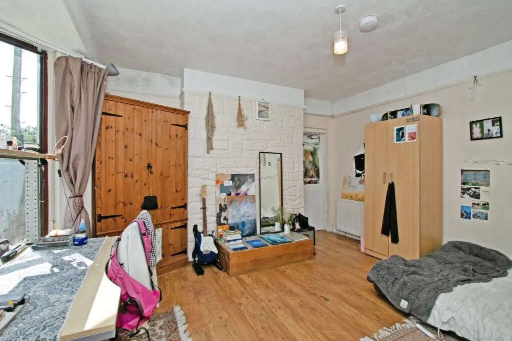 3 bed End of Terrace