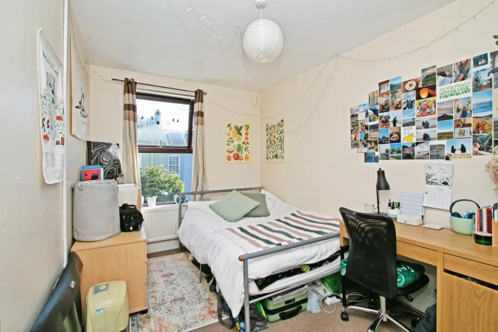 3 bed End of Terrace