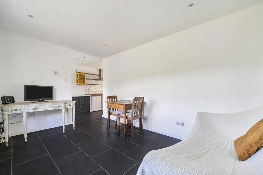 1 bed Semi-Detached