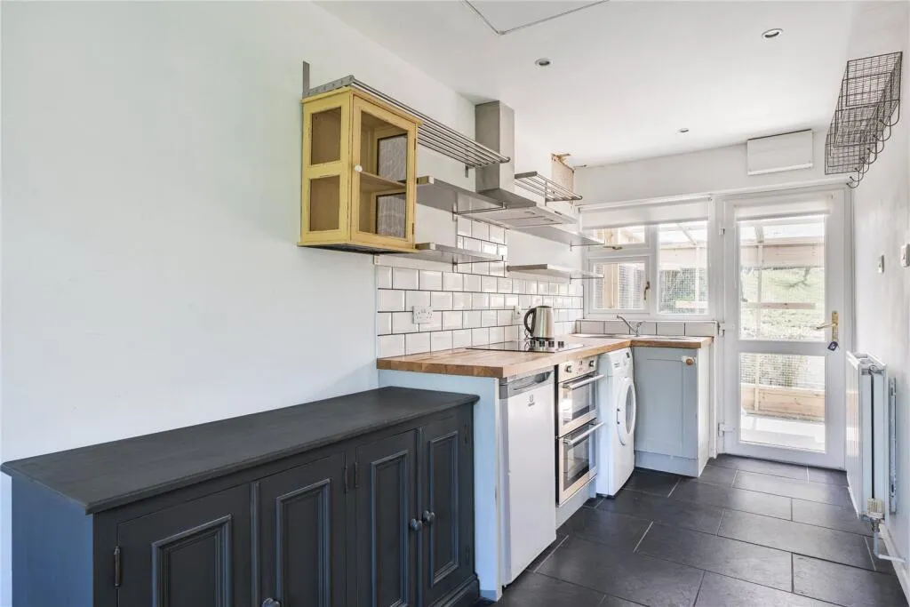 1 bed Semi-Detached
