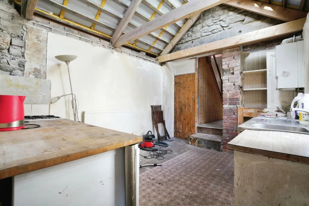 3 bed End of Terrace