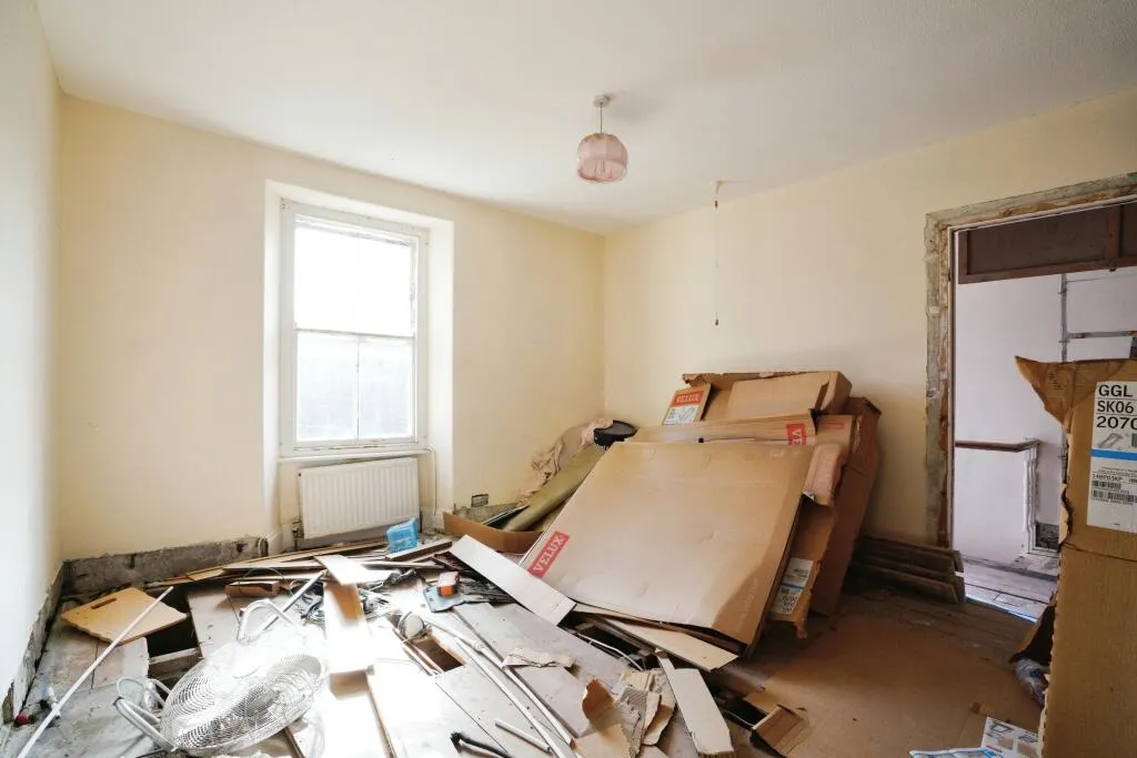 3 bed End of Terrace