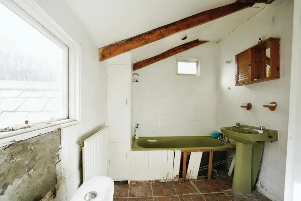 3 bed End of Terrace