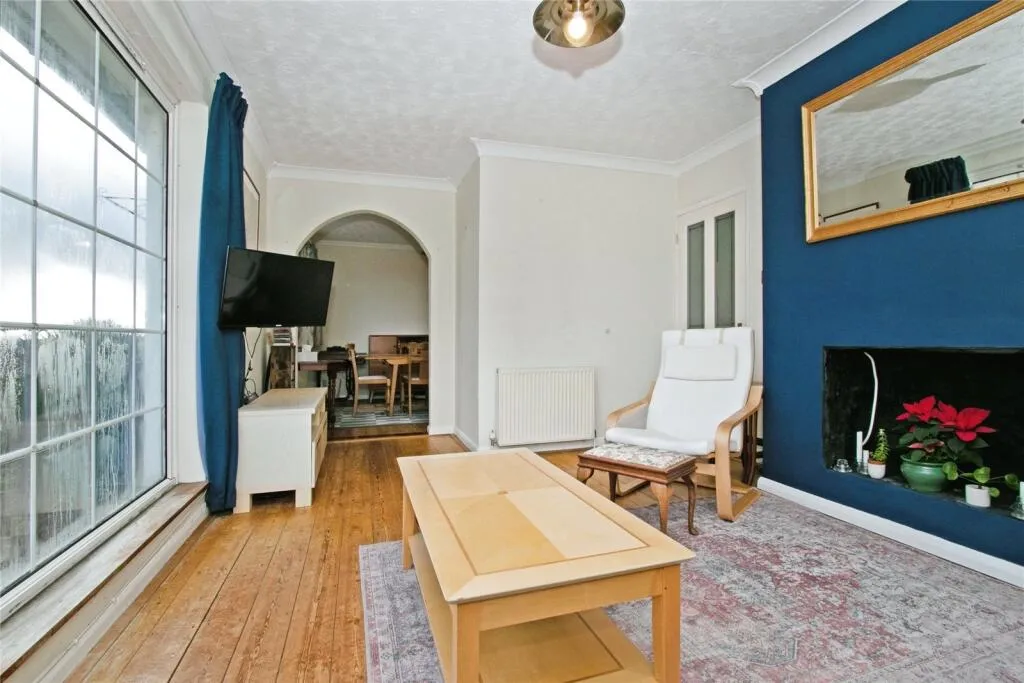 4 bed Semi-Detached