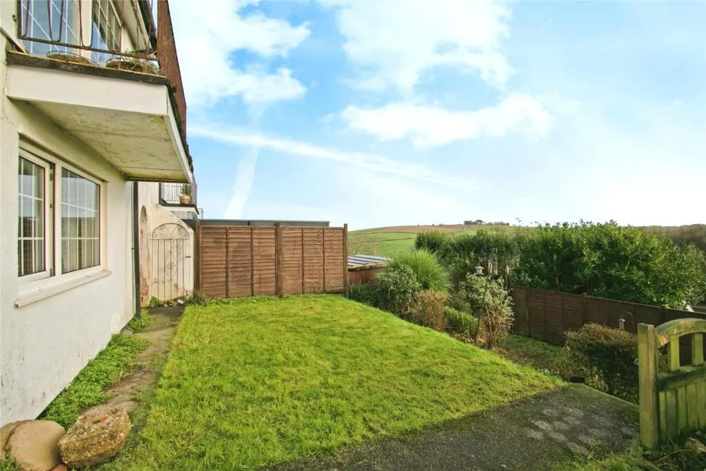 4 bed Semi-Detached
