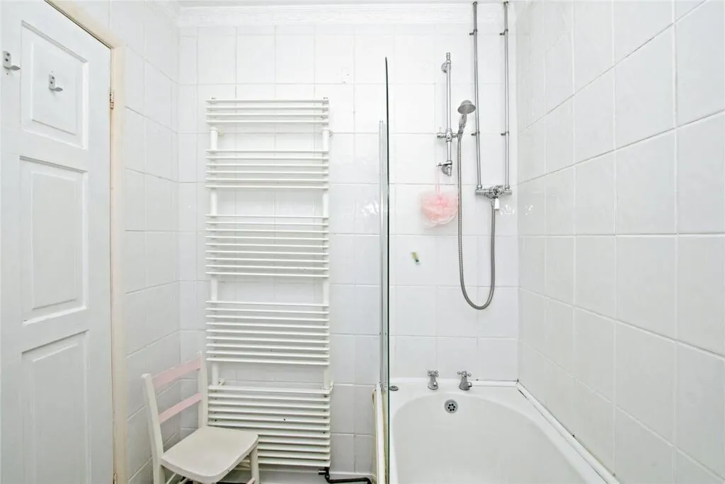 4 bed Semi-Detached