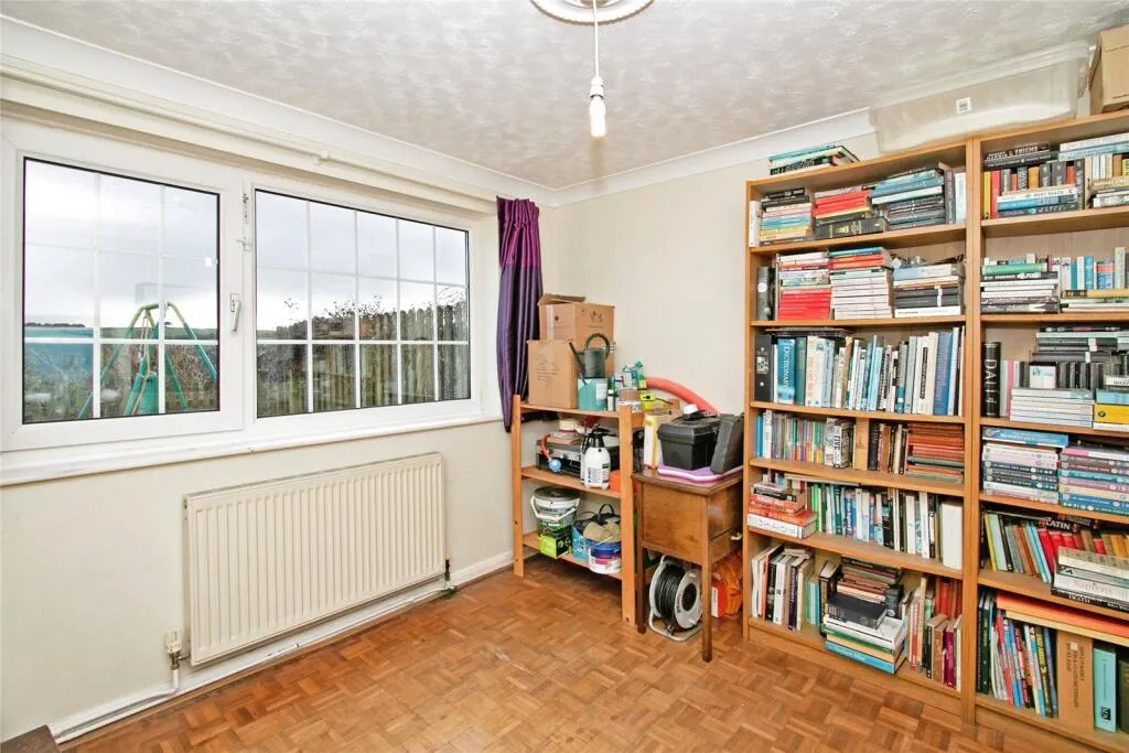 4 bed Semi-Detached