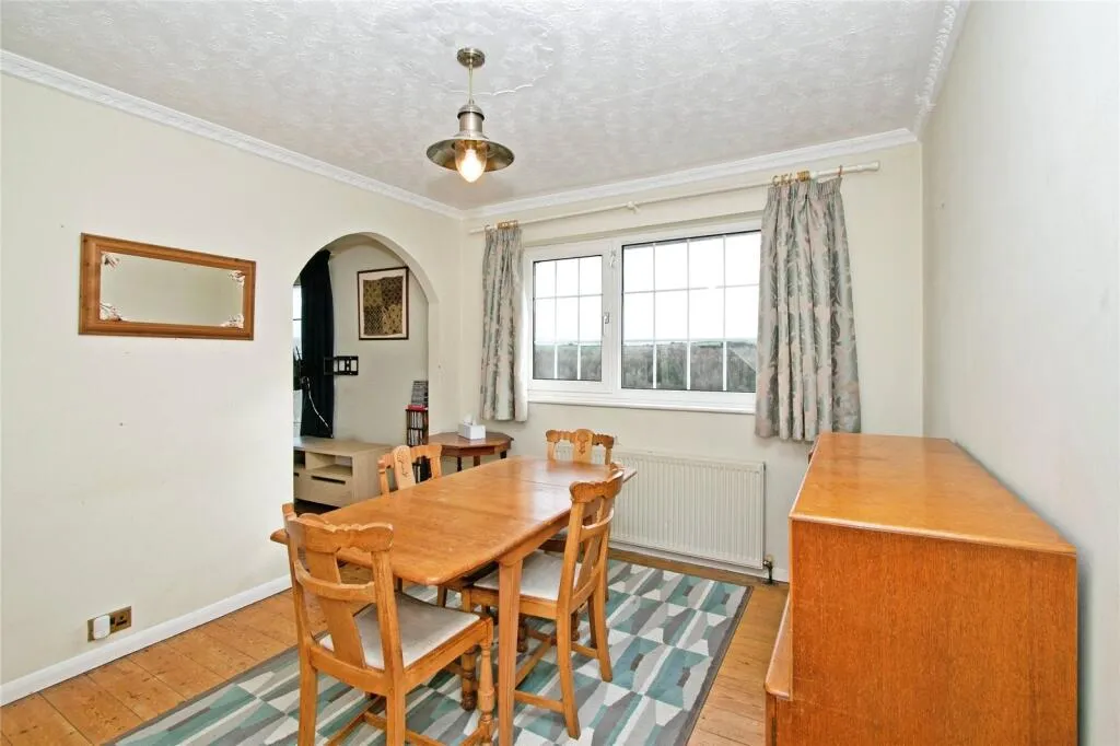 4 bed Semi-Detached
