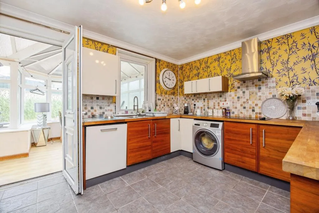 2 bed Semi-Detached