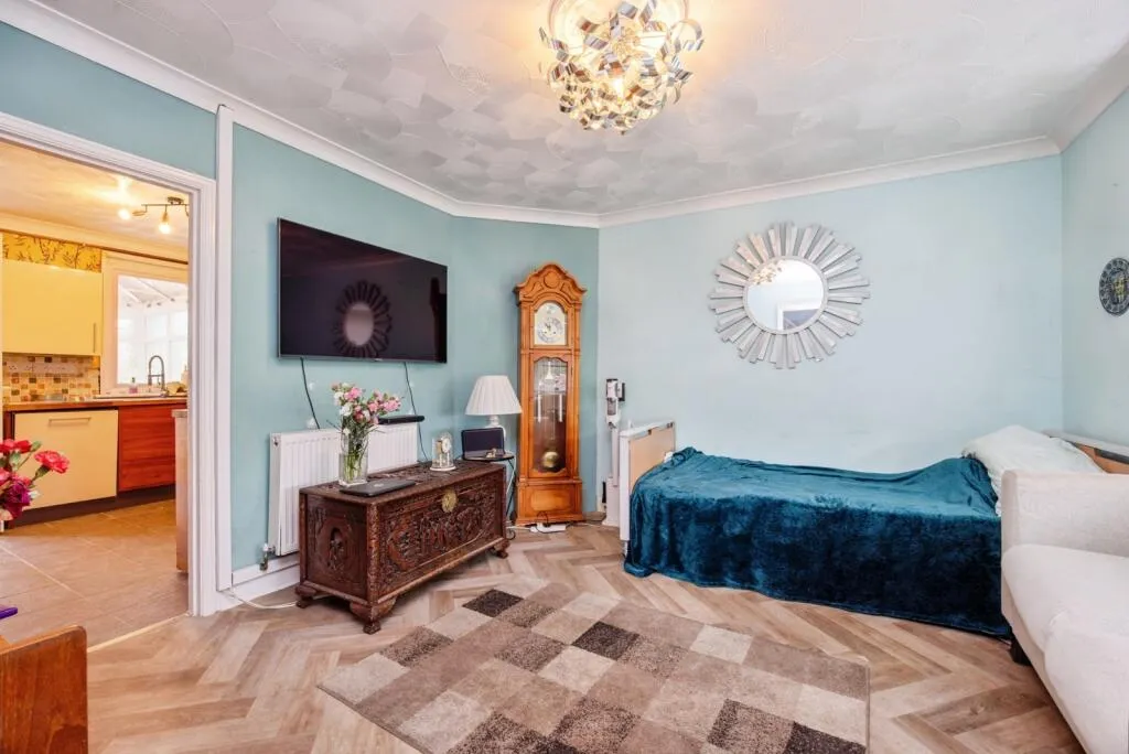 2 bed Semi-Detached