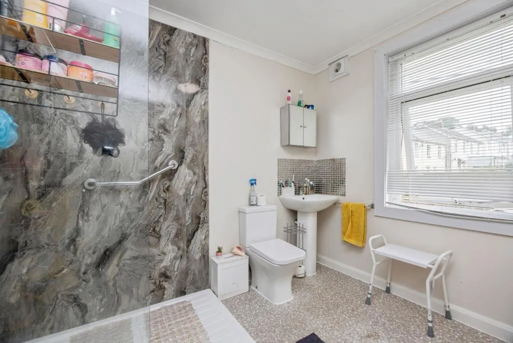 2 bed Semi-Detached