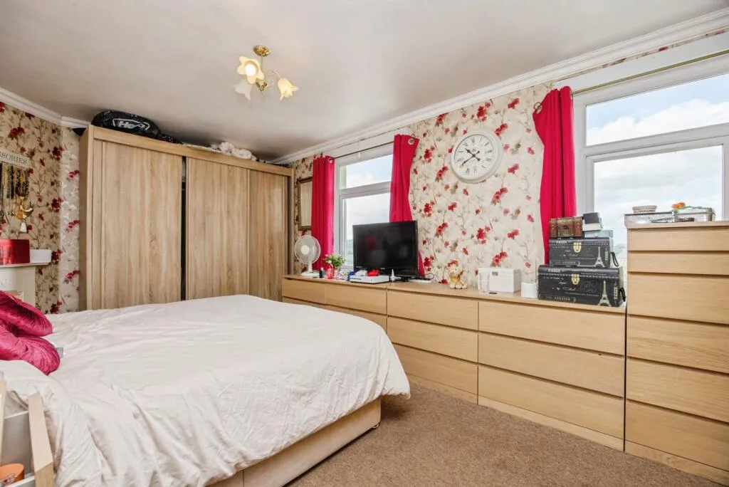 2 bed Semi-Detached