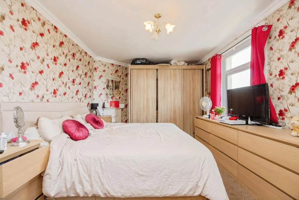 2 bed Semi-Detached