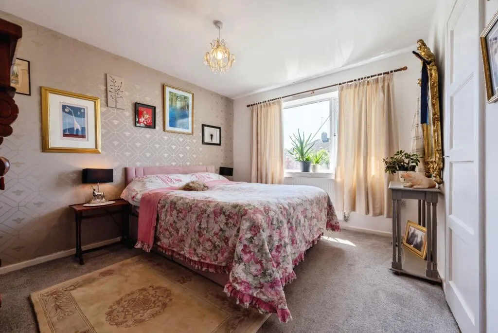 3 bed Semi-Detached