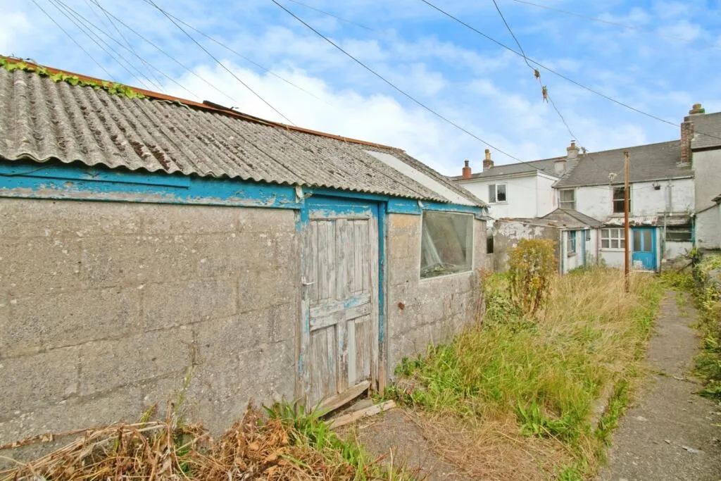 2 bed Character Property